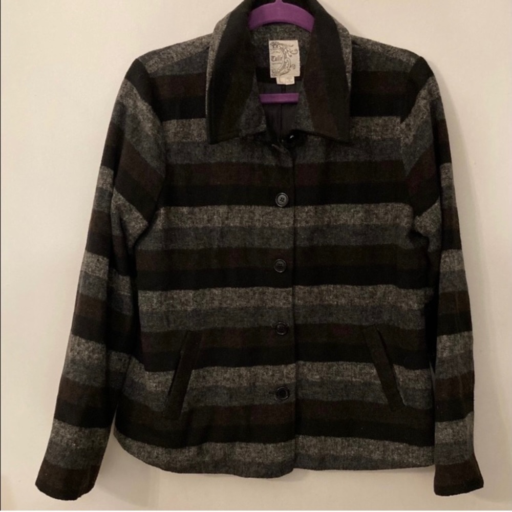 Tulle Flannel jacket size Large